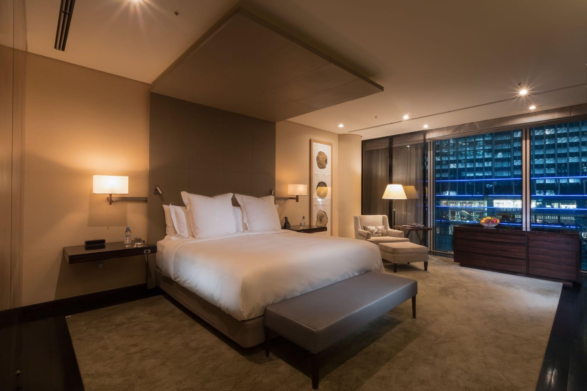 Four Seasons Hotel Tokyo At Marunouchi Exteriör bild